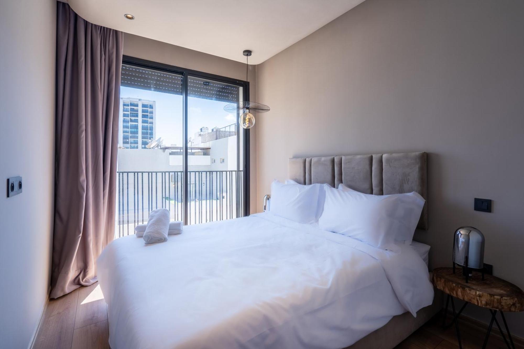 Twenty Six Anfa Luxury Residence By Shortstaycasa-Central-Parking Casablanca Exterior foto